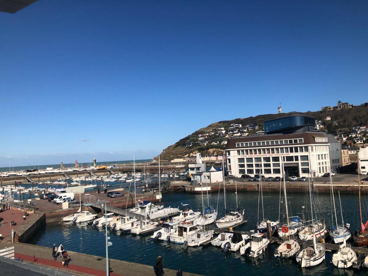 Captain Yoo - Regate- Sentir Les Embruns Vue/Port Fécamp Exteriör bild