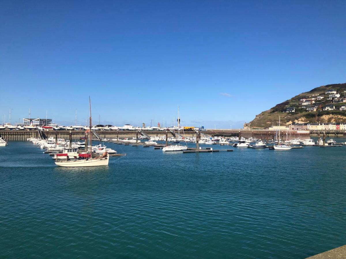 Captain Yoo - Regate- Sentir Les Embruns Vue/Port Fécamp Exteriör bild