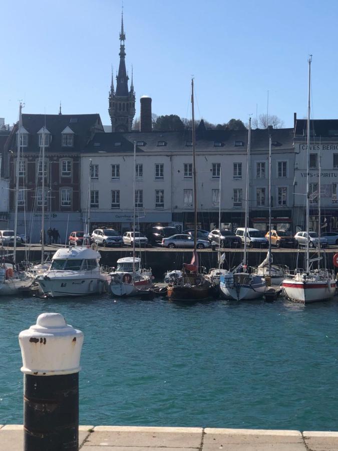 Captain Yoo - Regate- Sentir Les Embruns Vue/Port Fécamp Exteriör bild
