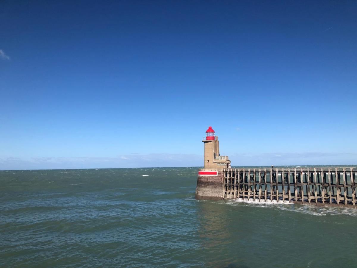 Captain Yoo - Regate- Sentir Les Embruns Vue/Port Fécamp Exteriör bild